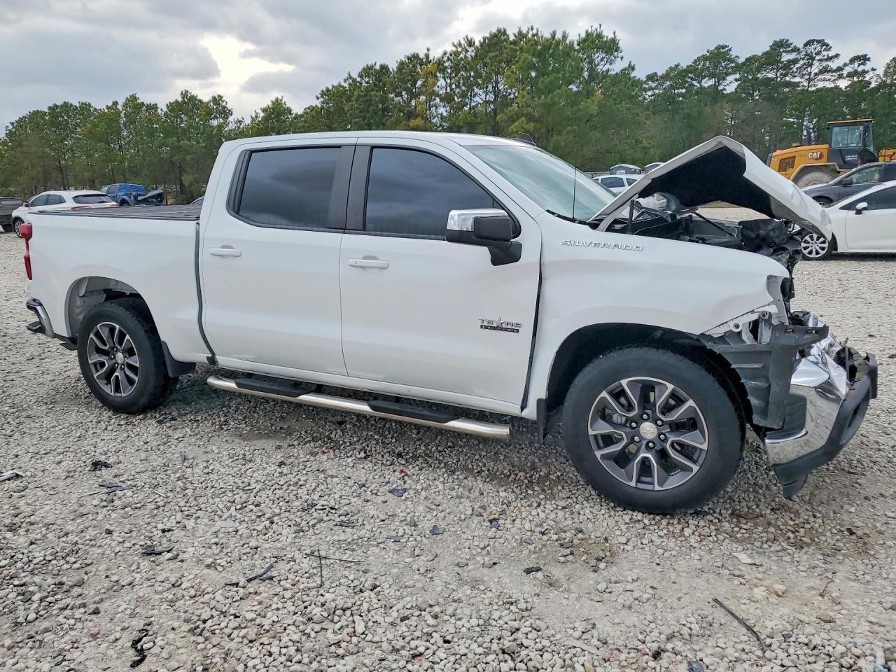 2021 CHEVROLET SILVERADO C1500 LT photo 4