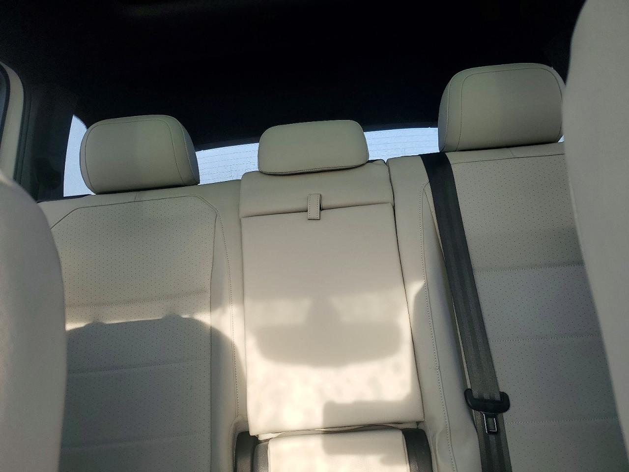2021 VOLKSWAGEN TIGUAN SE photo 10