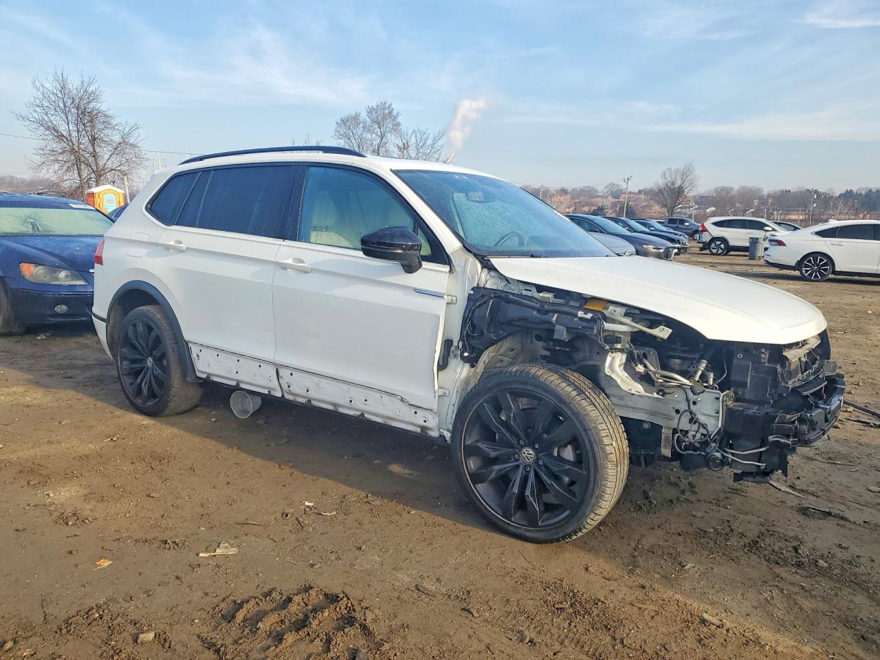 2021 VOLKSWAGEN TIGUAN SE photo 4