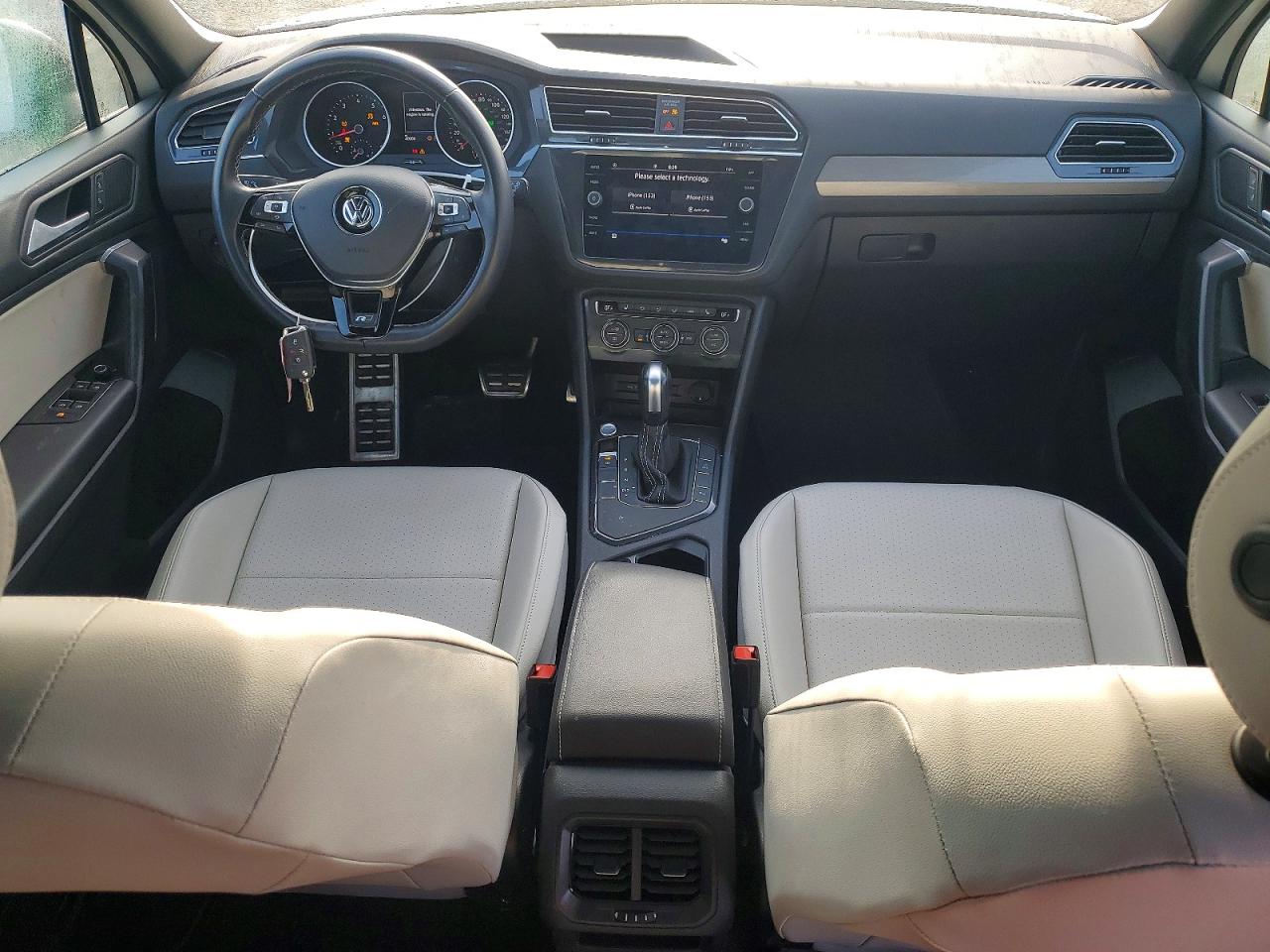 2021 VOLKSWAGEN TIGUAN SE photo 8