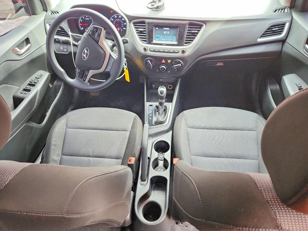 2019 HYUNDAI ACCENT SE photo 8
