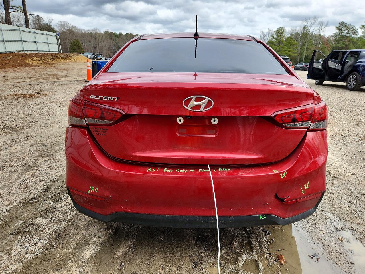 2019 HYUNDAI ACCENT SE photo 6