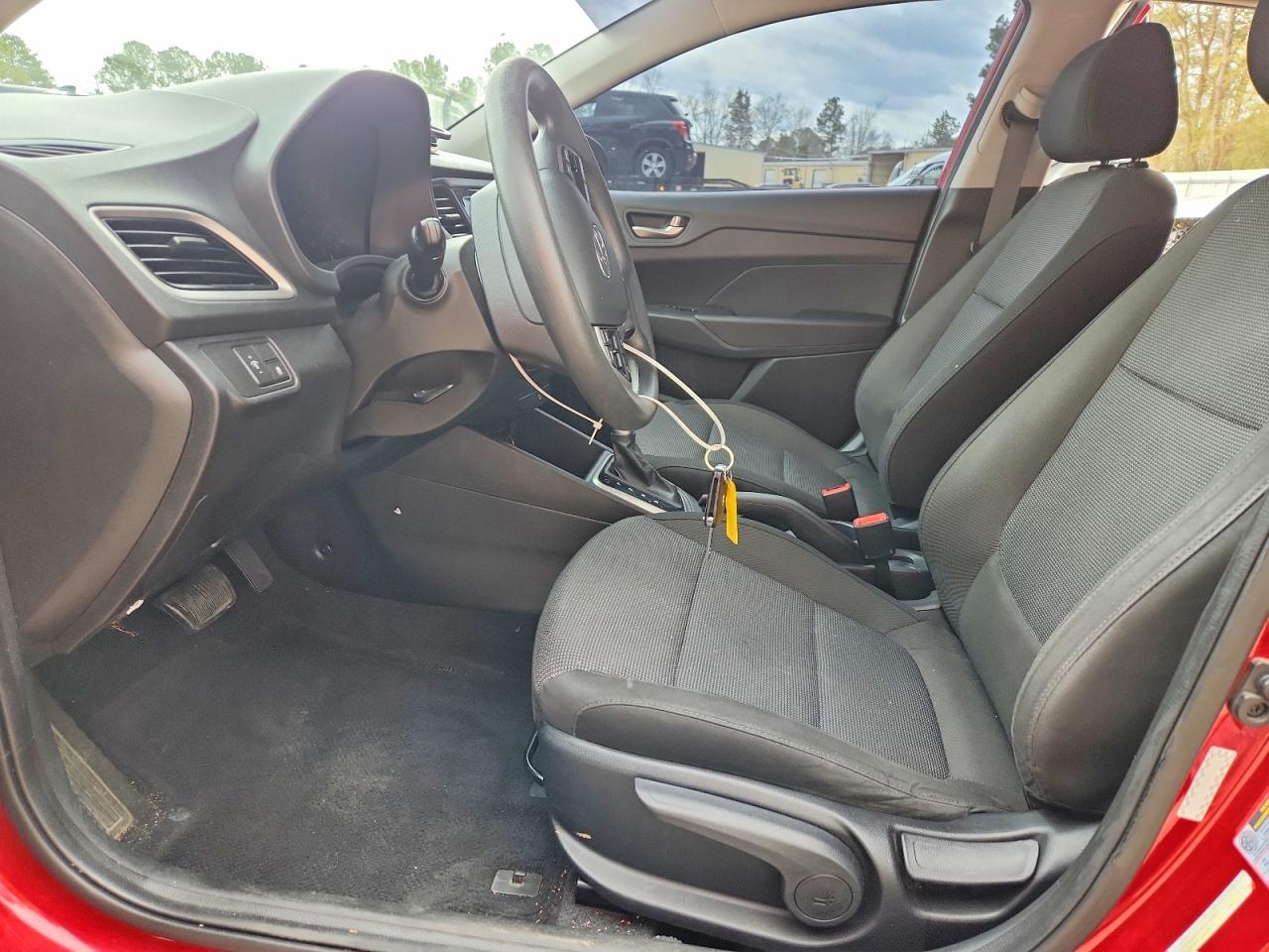 2019 HYUNDAI ACCENT SE photo 7