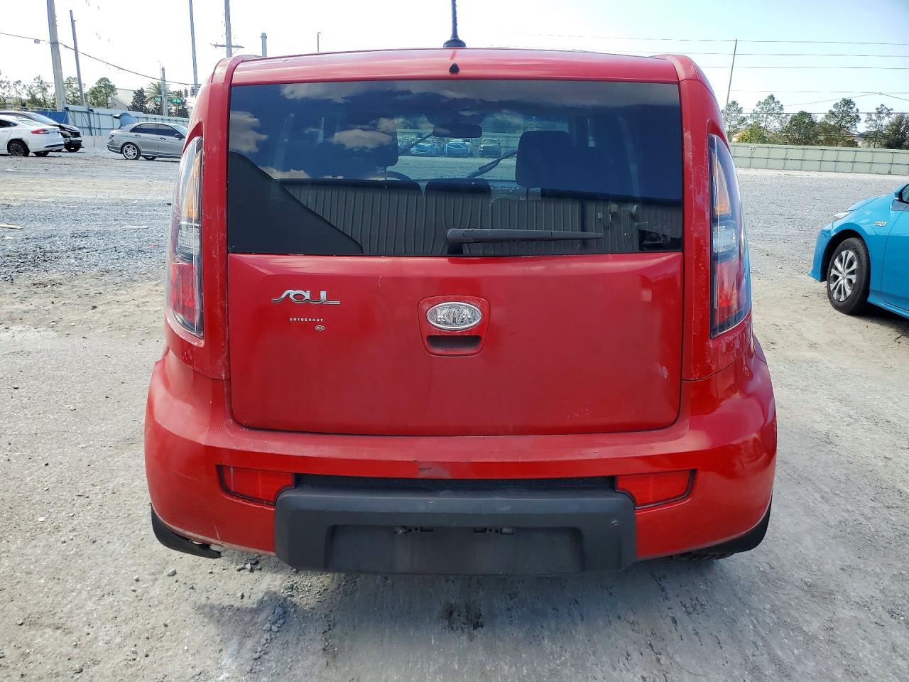2011 KIA SOUL + photo 6