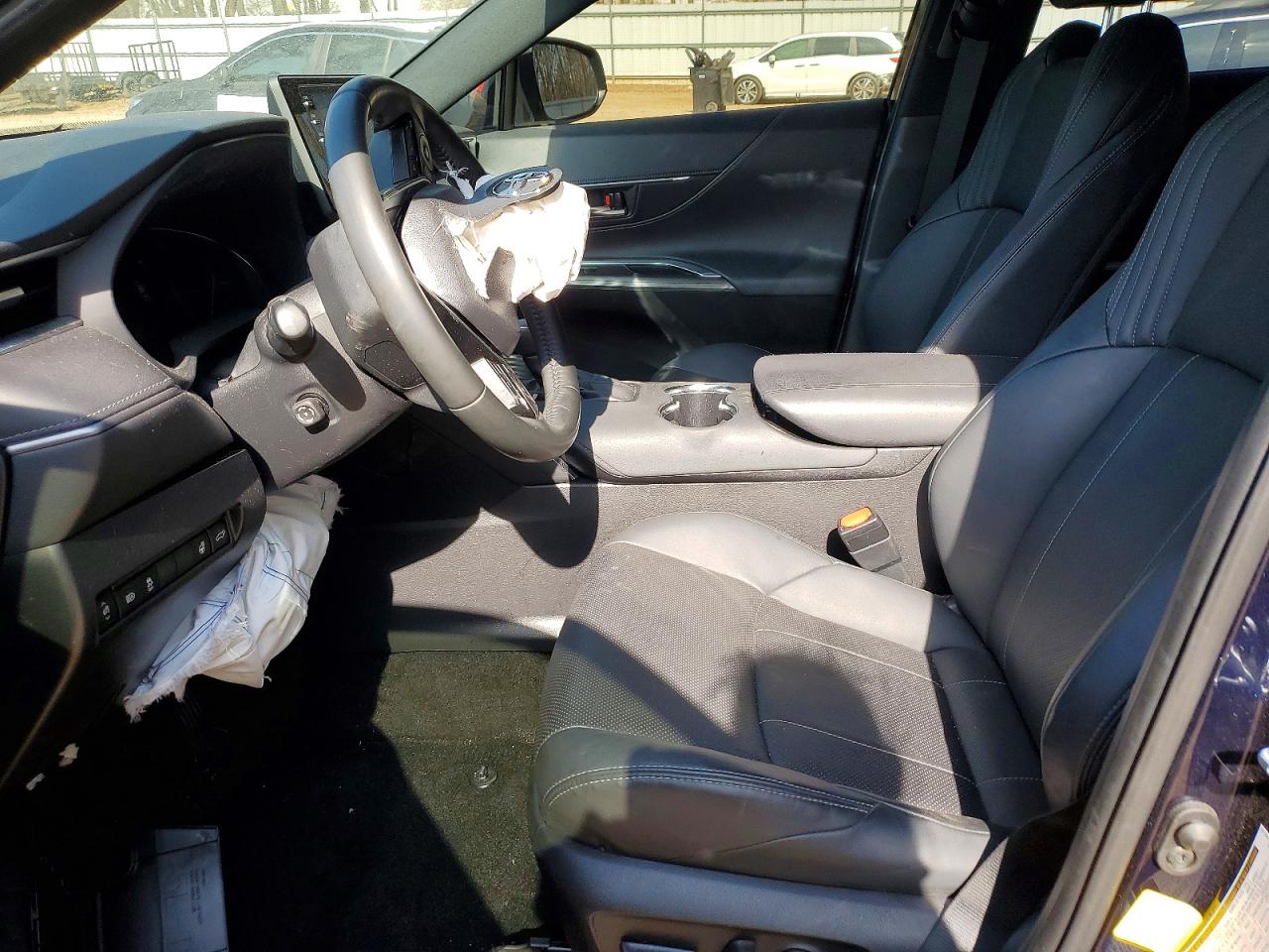 2021 TOYOTA VENZA LE photo 19