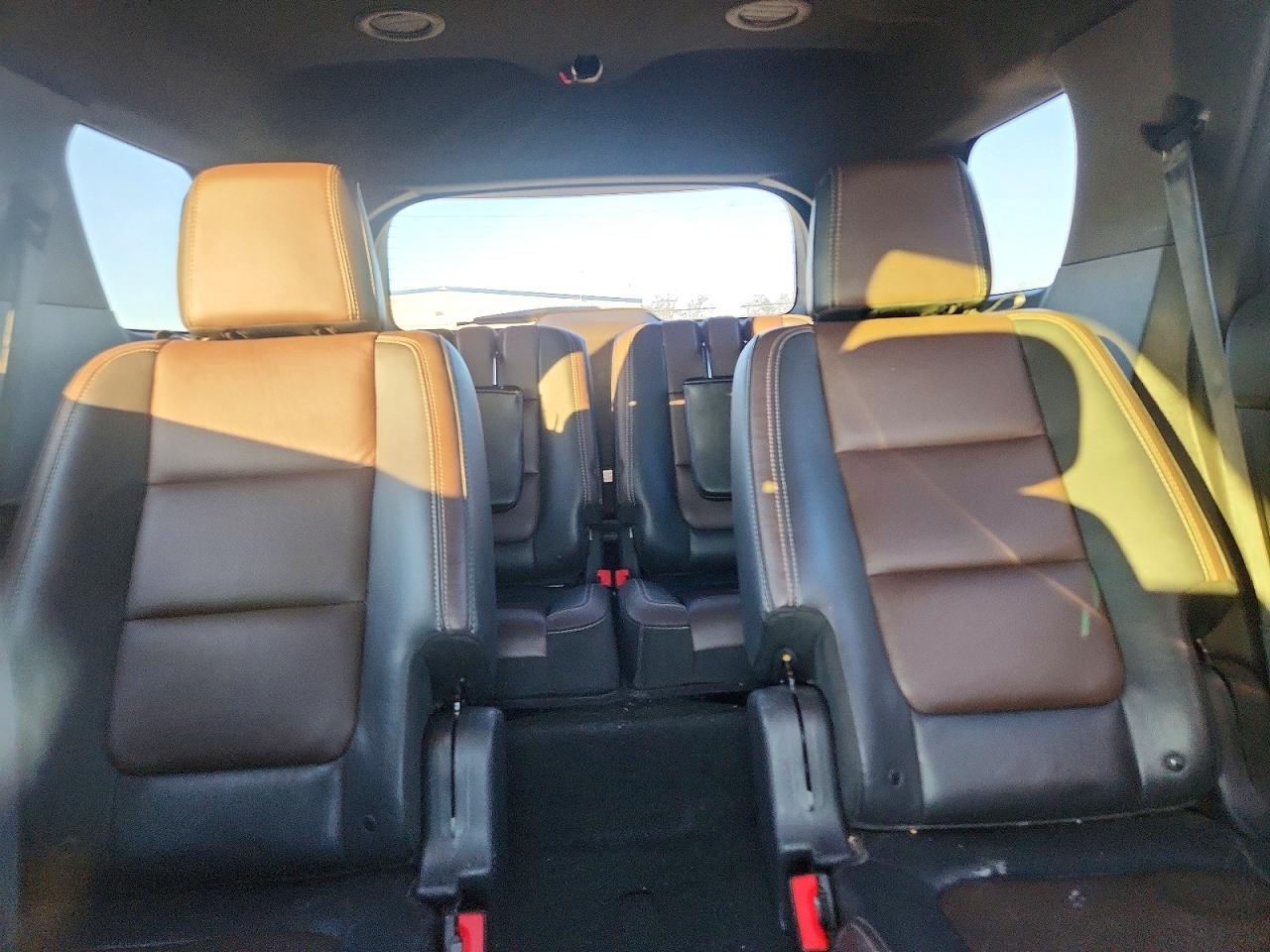 2015 FORD EXPLORER photo 19