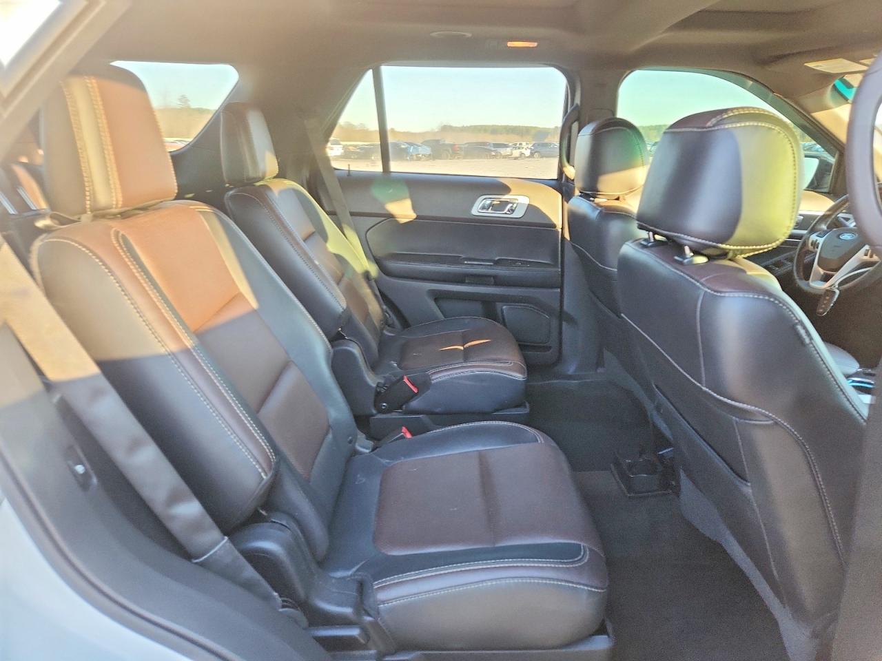 2015 FORD EXPLORER photo 21