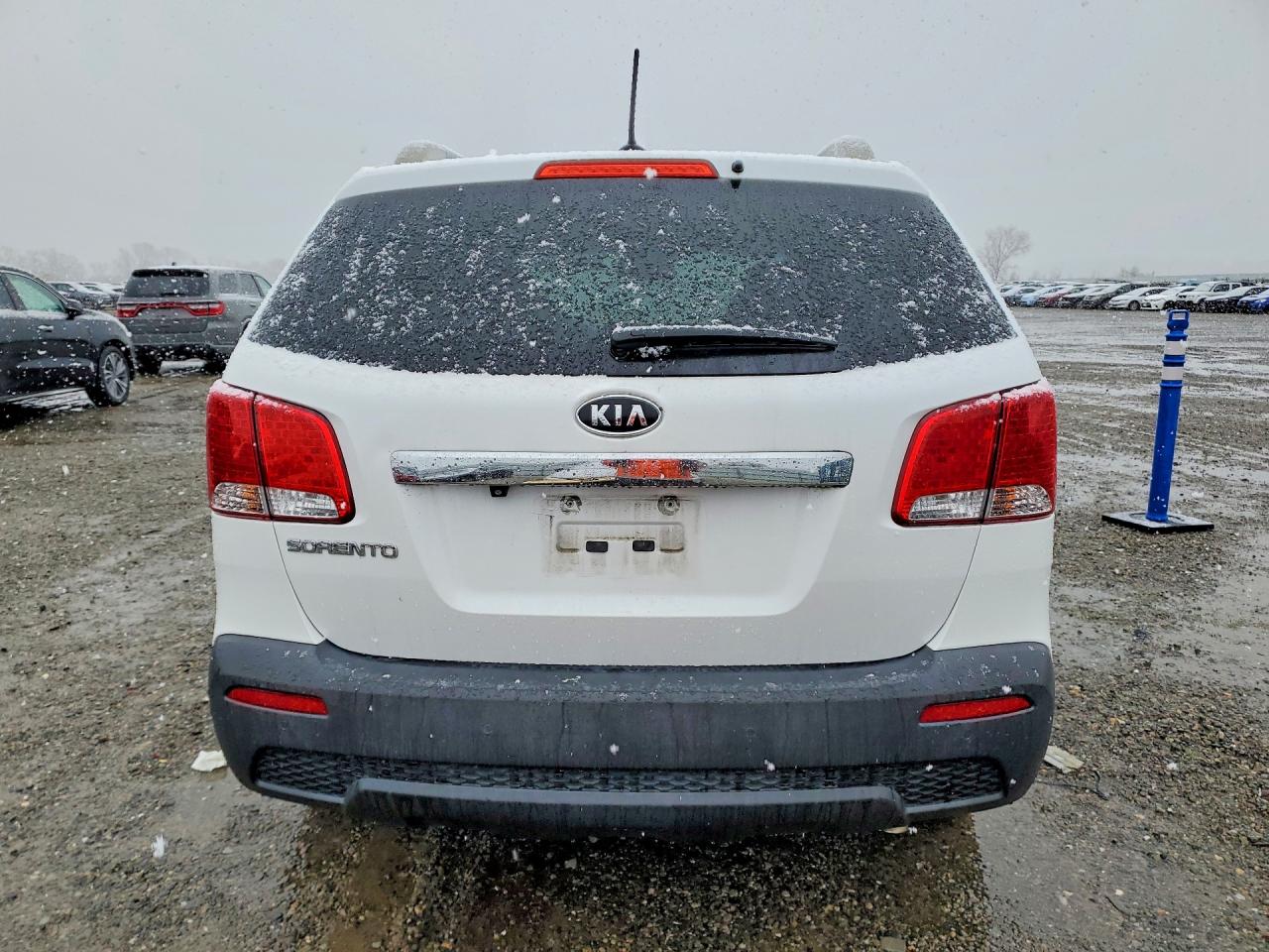 2012 KIA SORENTO BASE photo 11