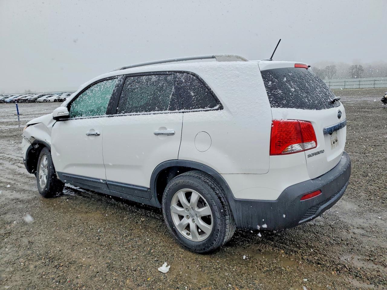 2012 KIA SORENTO BASE photo 3