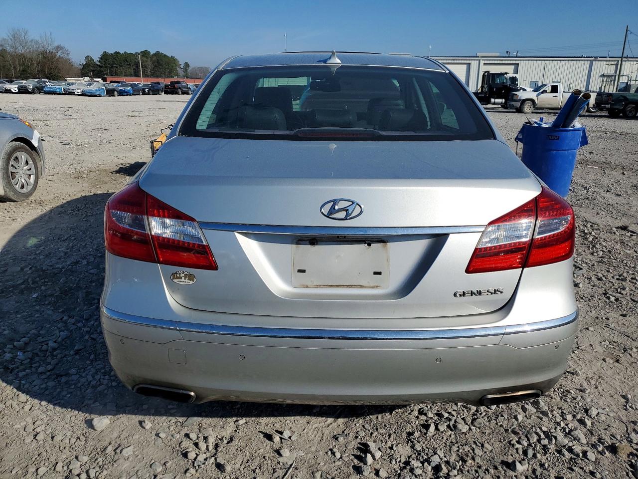 2013 HYUNDAI GENESIS 3.8L photo 11