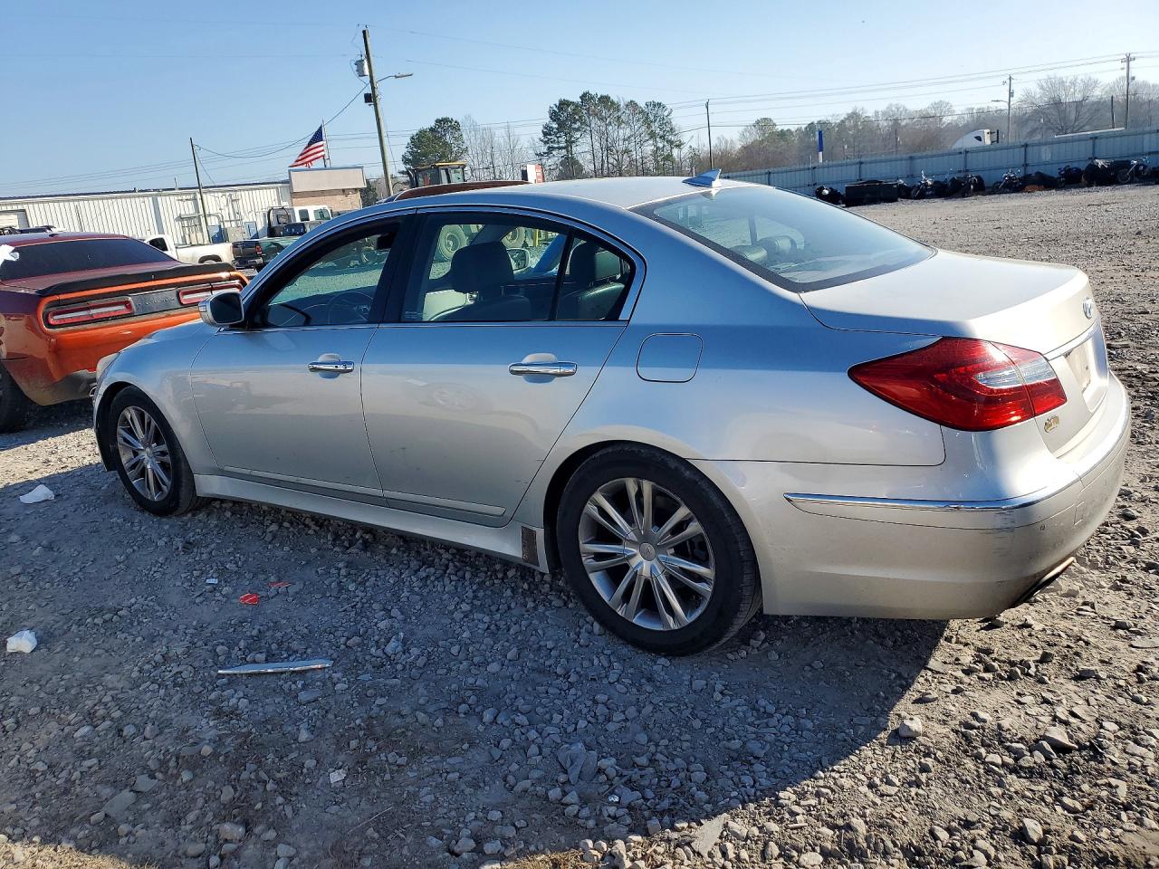 2013 HYUNDAI GENESIS 3.8L photo 3