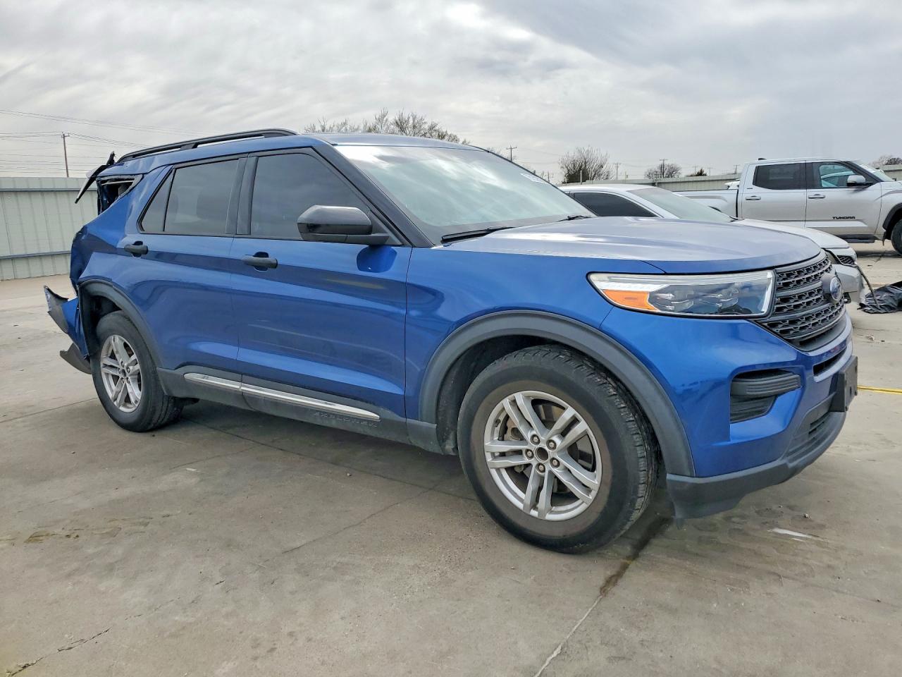 2021 FORD EXPLORER XLT photo 10