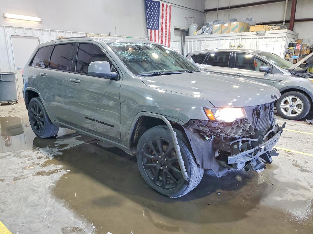 2019 JEEP GRAND CHEROKEE LAREDO photo 10