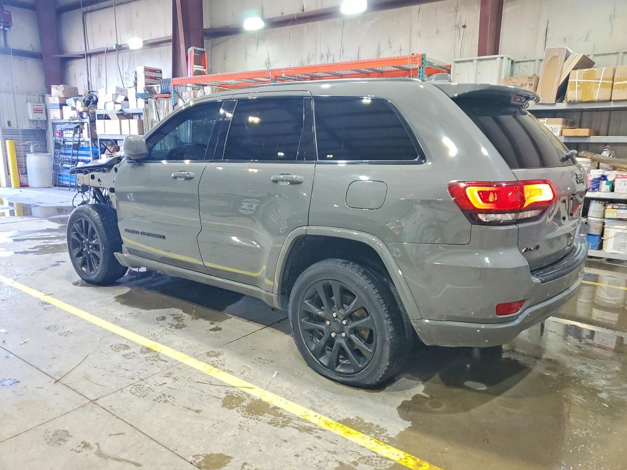 2019 JEEP GRAND CHEROKEE LAREDO photo 4