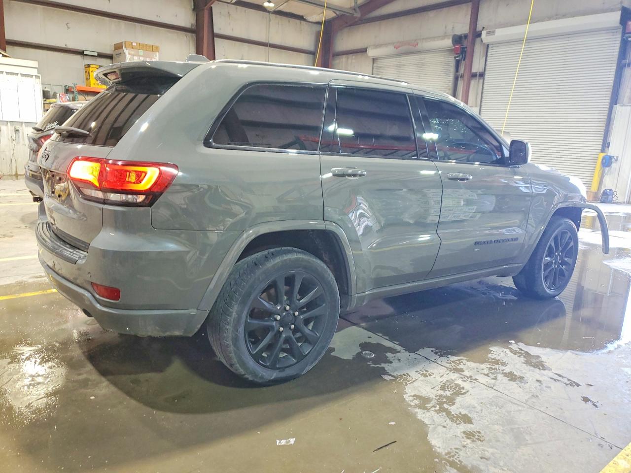 2019 JEEP GRAND CHEROKEE LAREDO photo 7