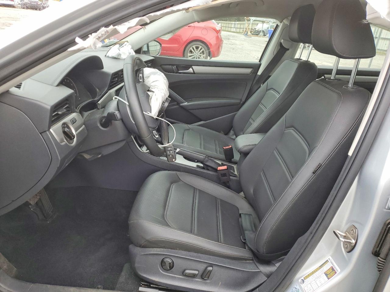 2021 VOLKSWAGEN PASSAT SE photo 13