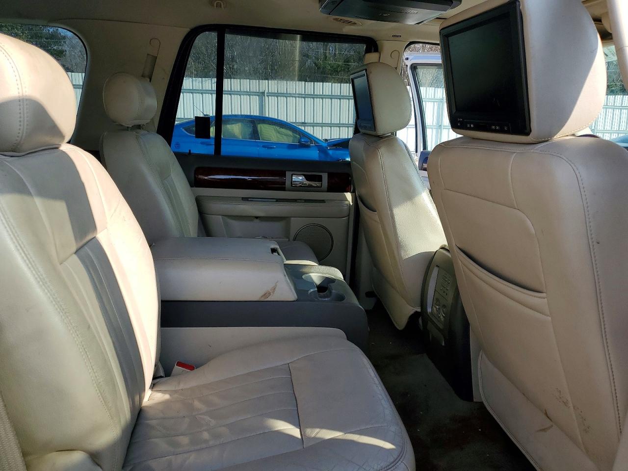 2004 LINCOLN NAVIGATOR photo 31