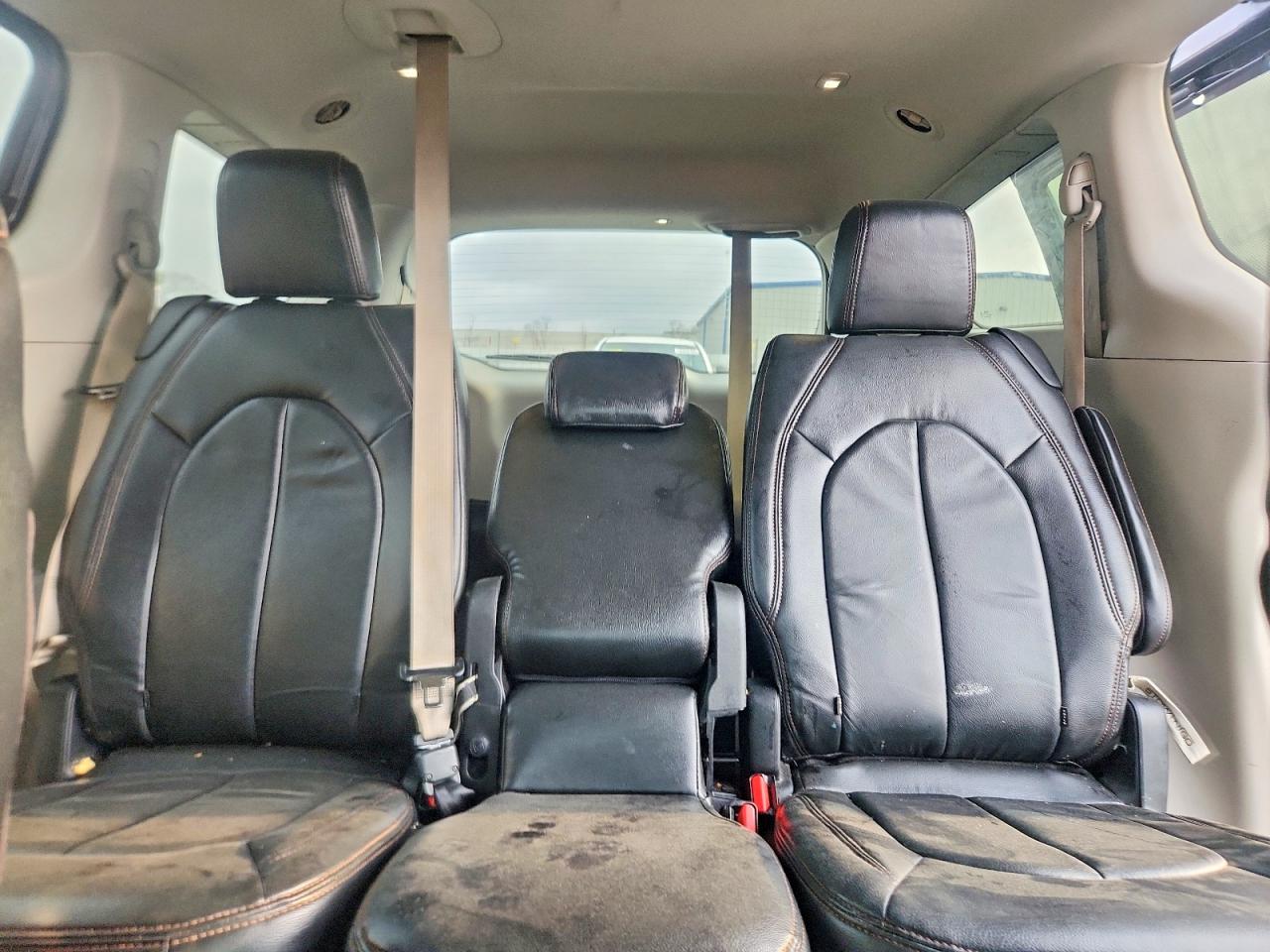 2019 CHRYSLER PACIFICA TOURING PLUS photo 10