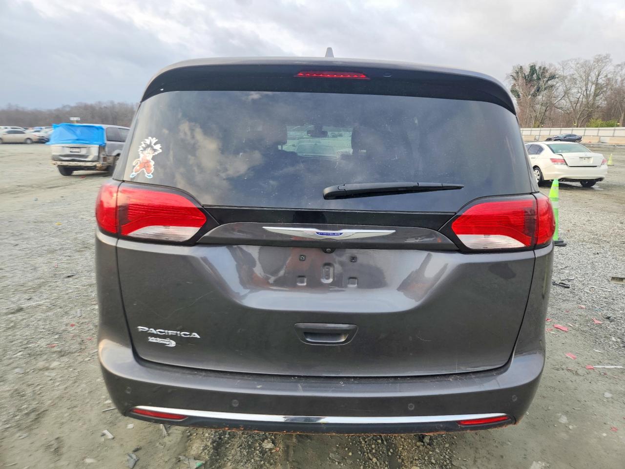 2019 CHRYSLER PACIFICA TOURING PLUS photo 6