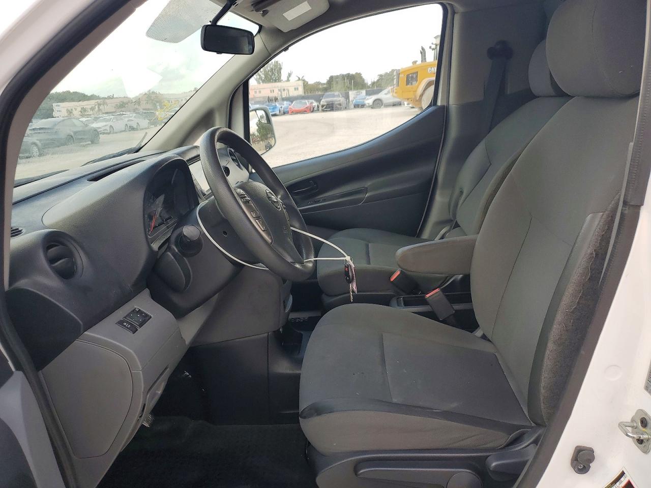 2020 NISSAN NV200 SV photo 7