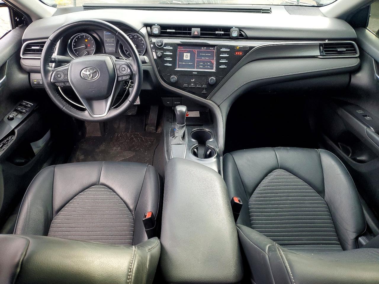 2020 TOYOTA CAMRY SE photo 15