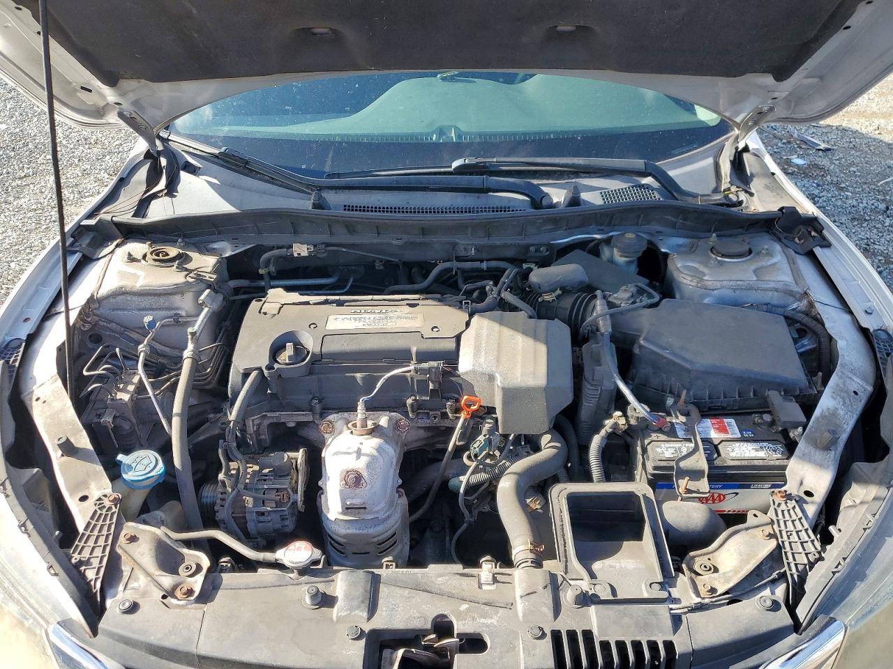 2013 HONDA ACCORD LX photo 21