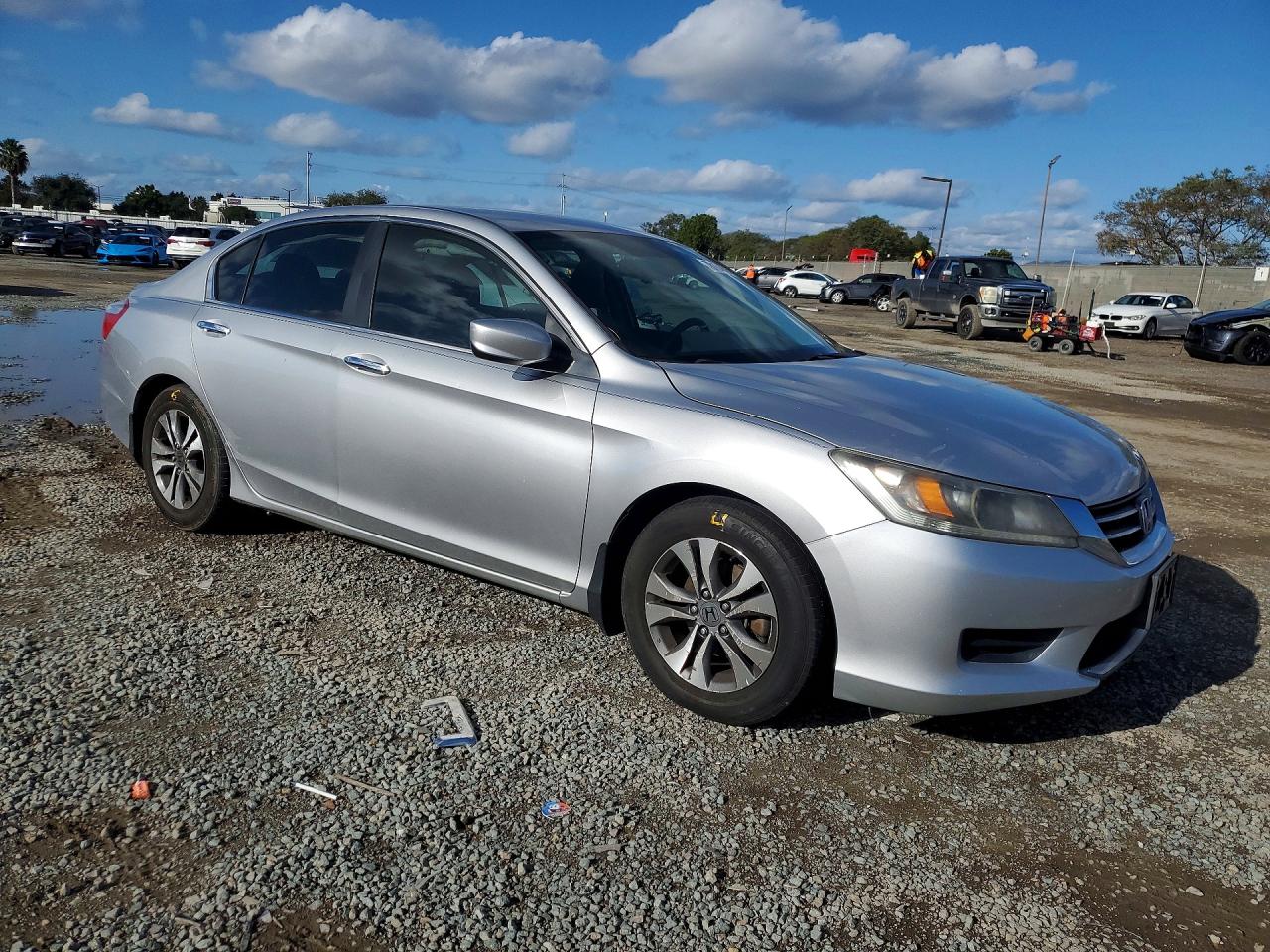 2013 HONDA ACCORD LX photo 7