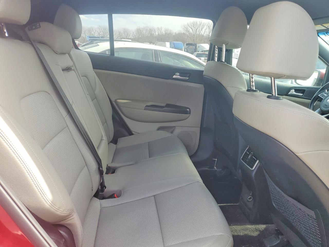 2020 KIA SPORTAGE S photo 11