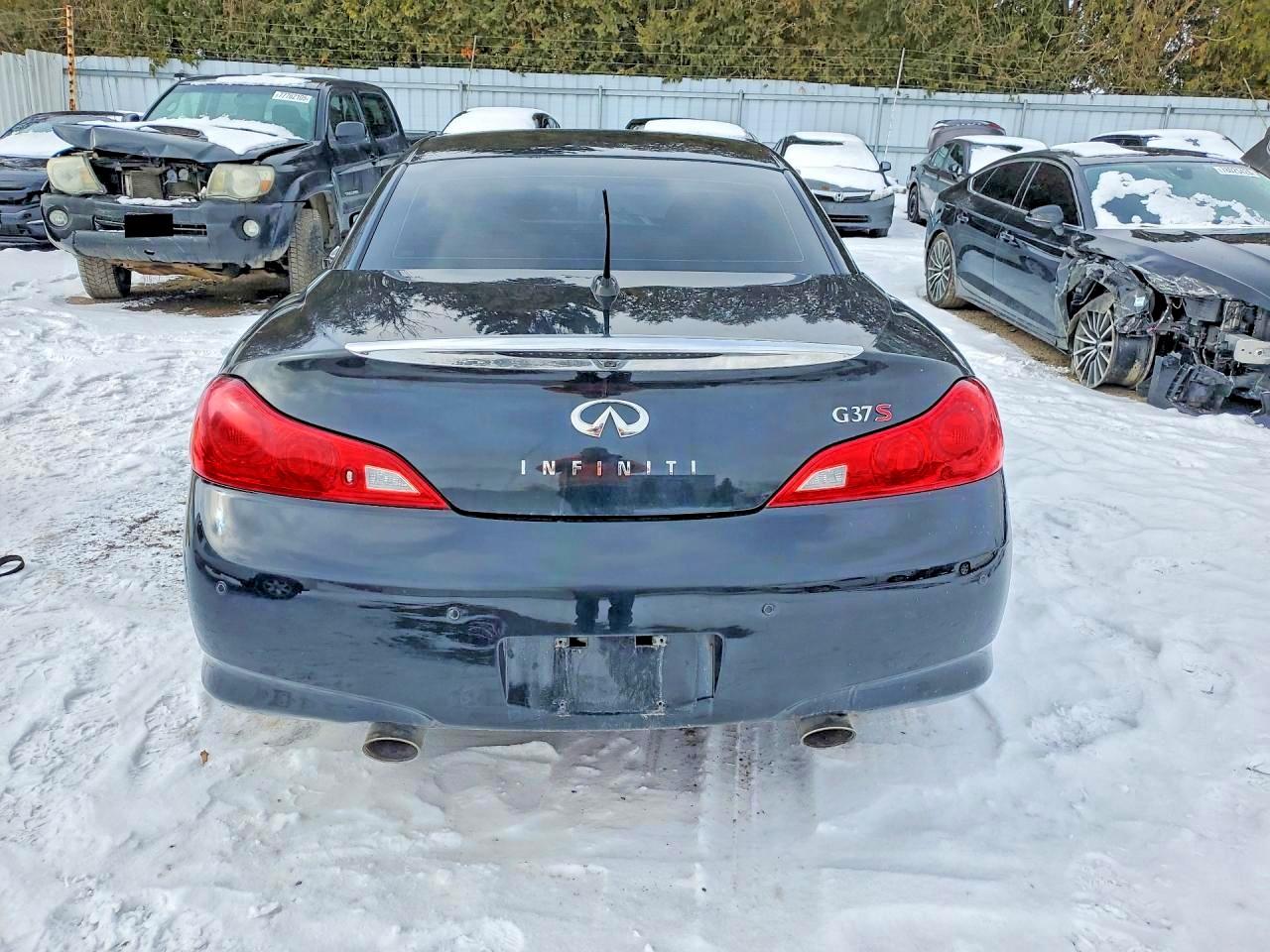 2010 INFINITI G37 BASE photo 16