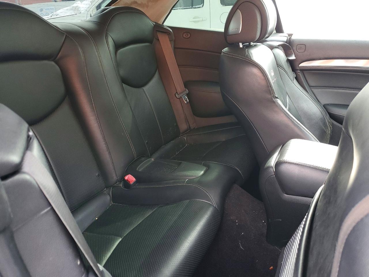 2010 INFINITI G37 BASE photo 28