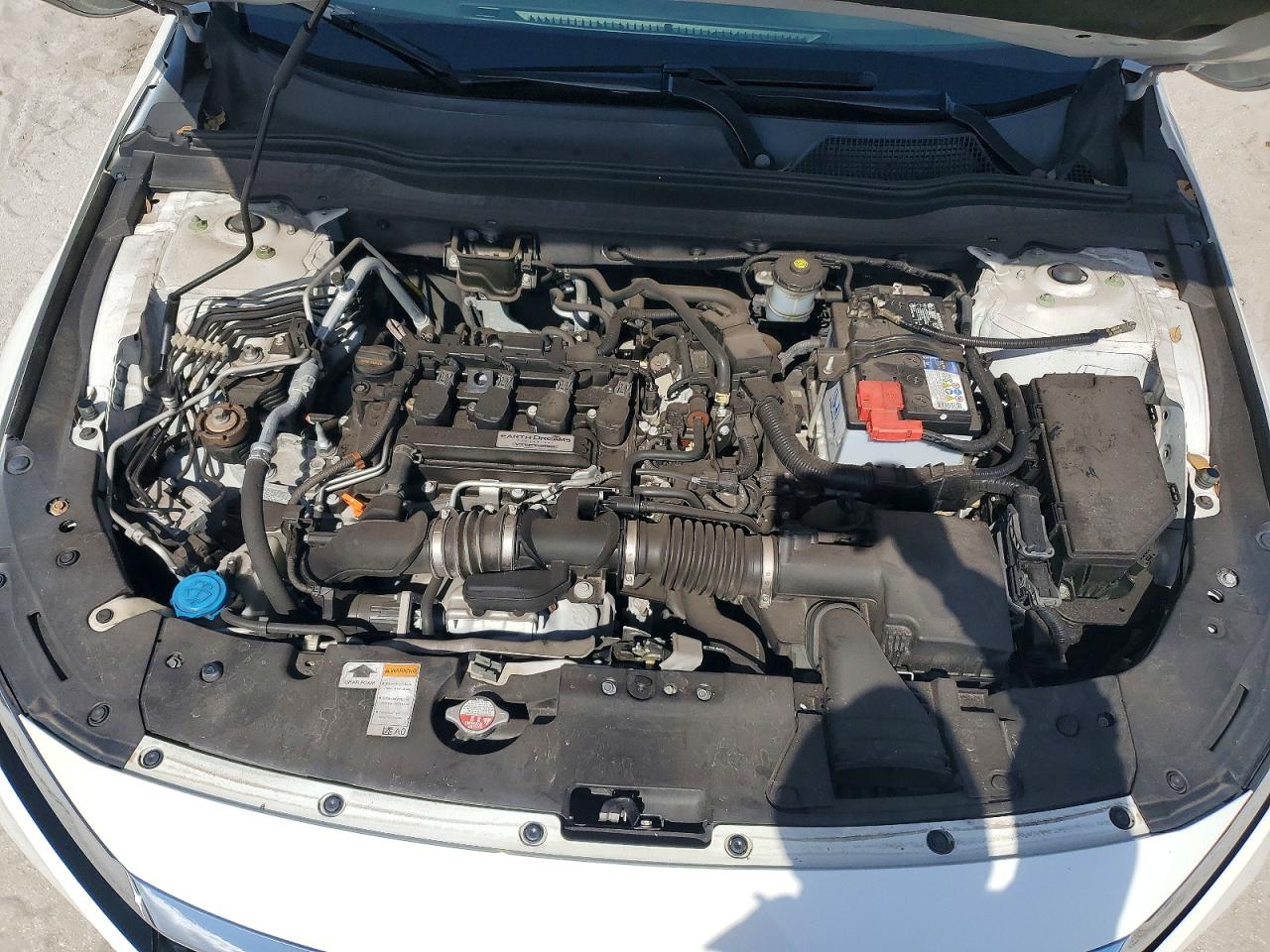 2018 HONDA ACCORD EX photo 31