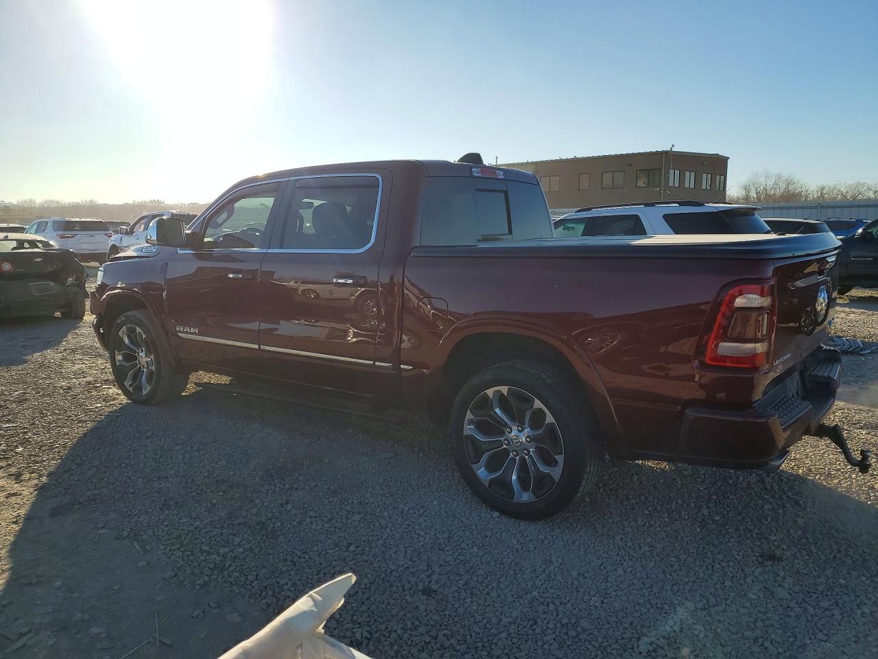 2019 RAM 1500 LIMITED photo 4