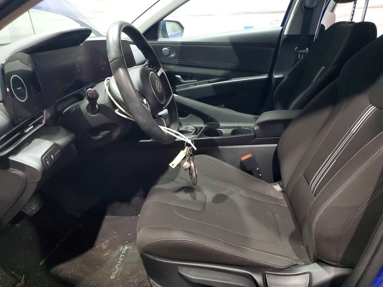2024 HYUNDAI ELANTRA SEL photo 7