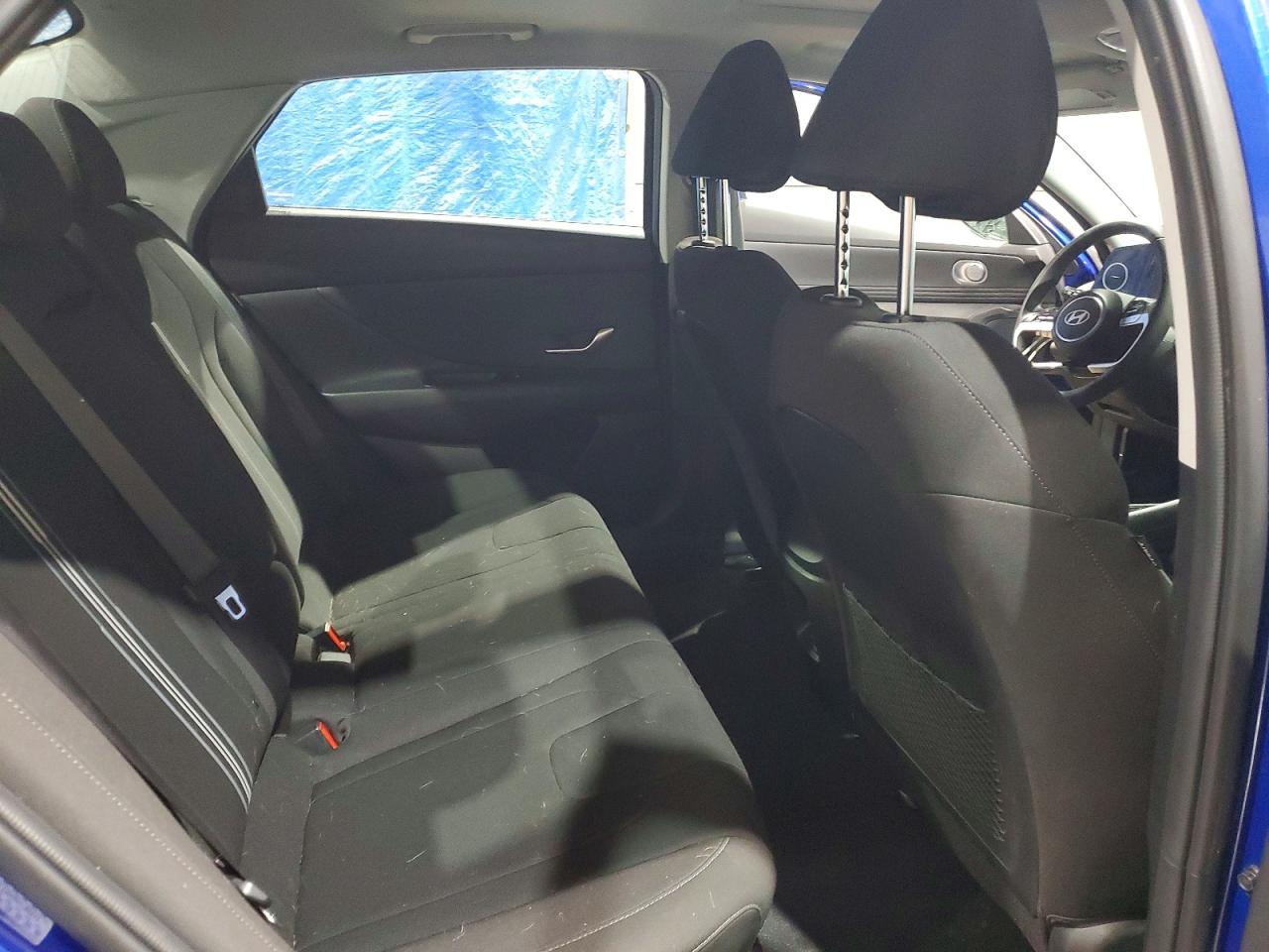 2024 HYUNDAI ELANTRA SEL photo 10