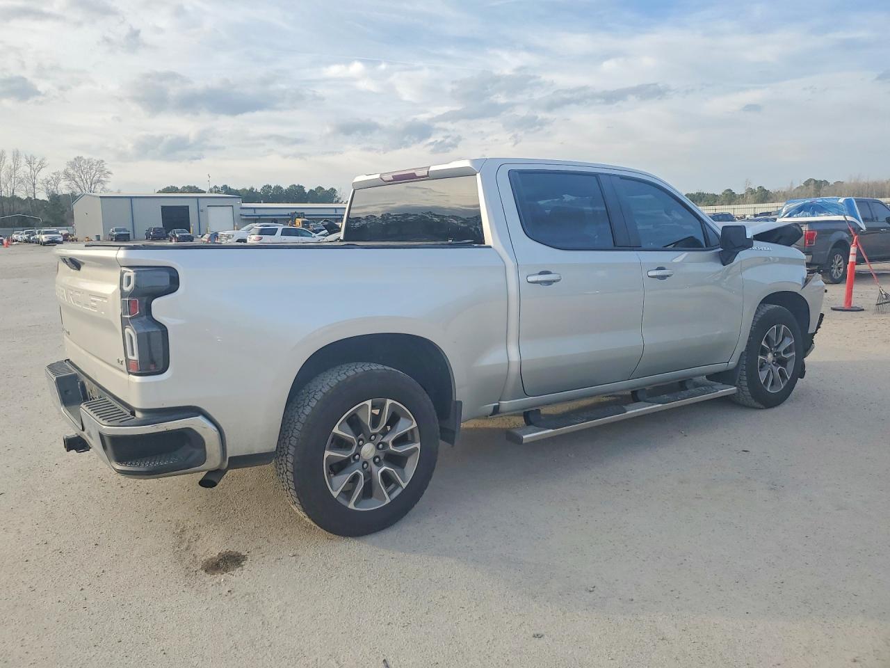 2019 CHEVROLET SILVERADO C1500 LT photo 5