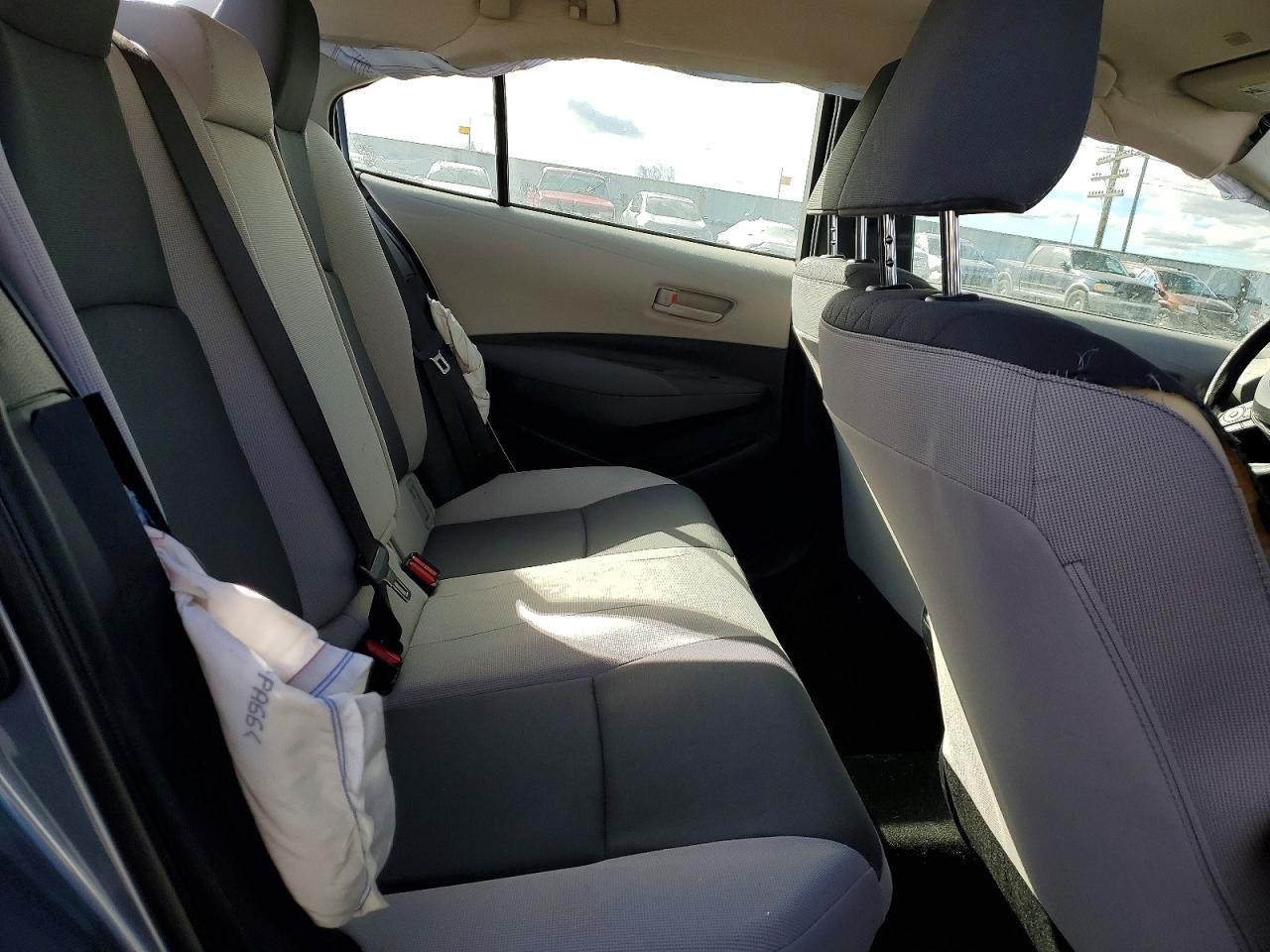 2025 TOYOTA COROLLA LE photo 10