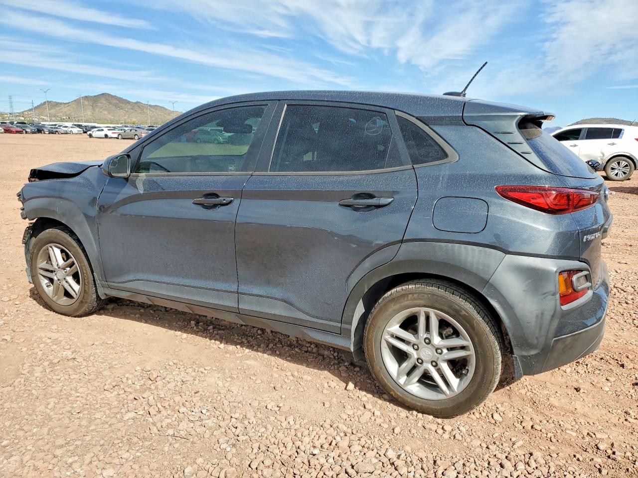 2020 HYUNDAI KONA SE photo 4