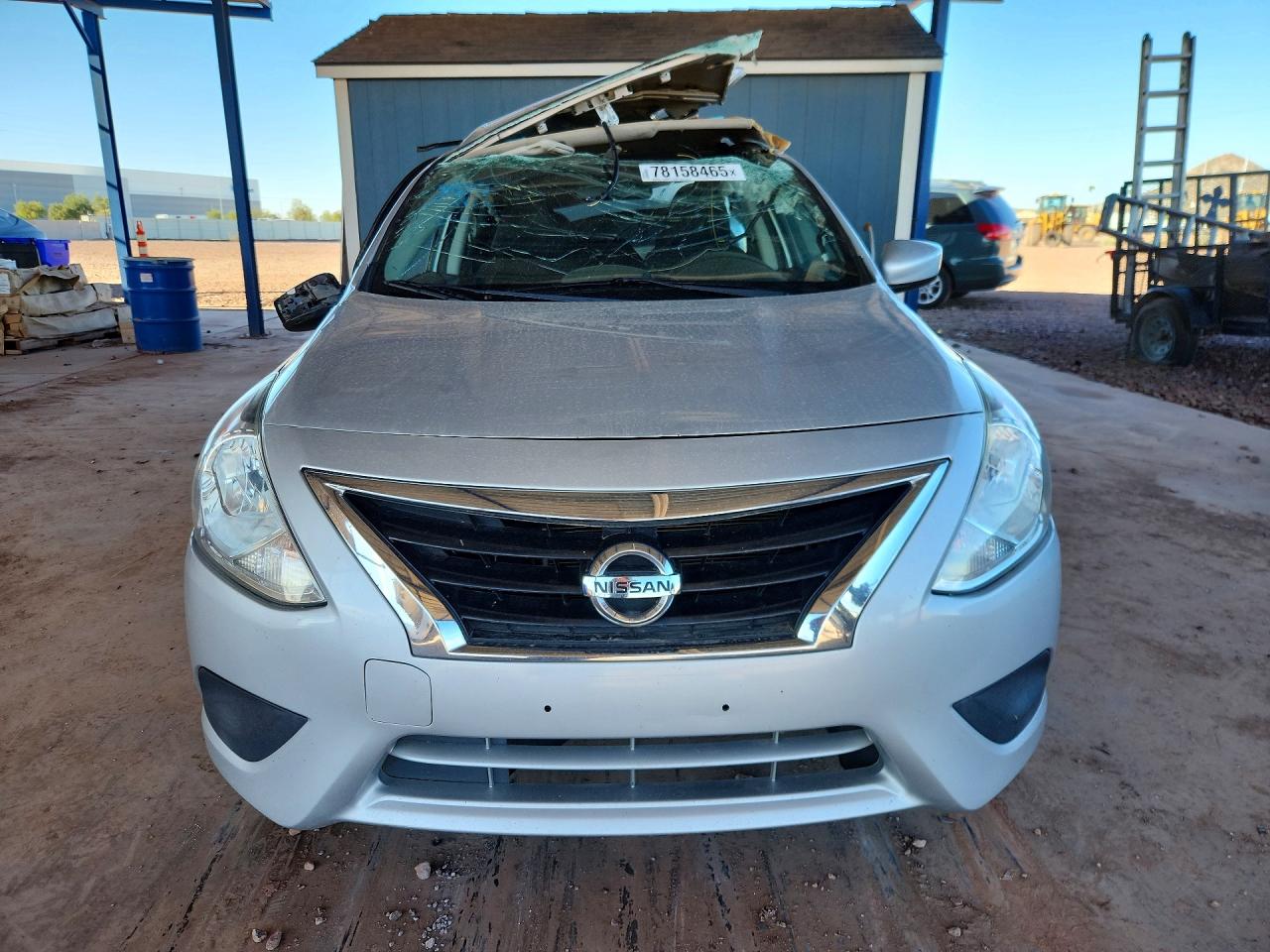 2019 NISSAN VERSA SV photo 5
