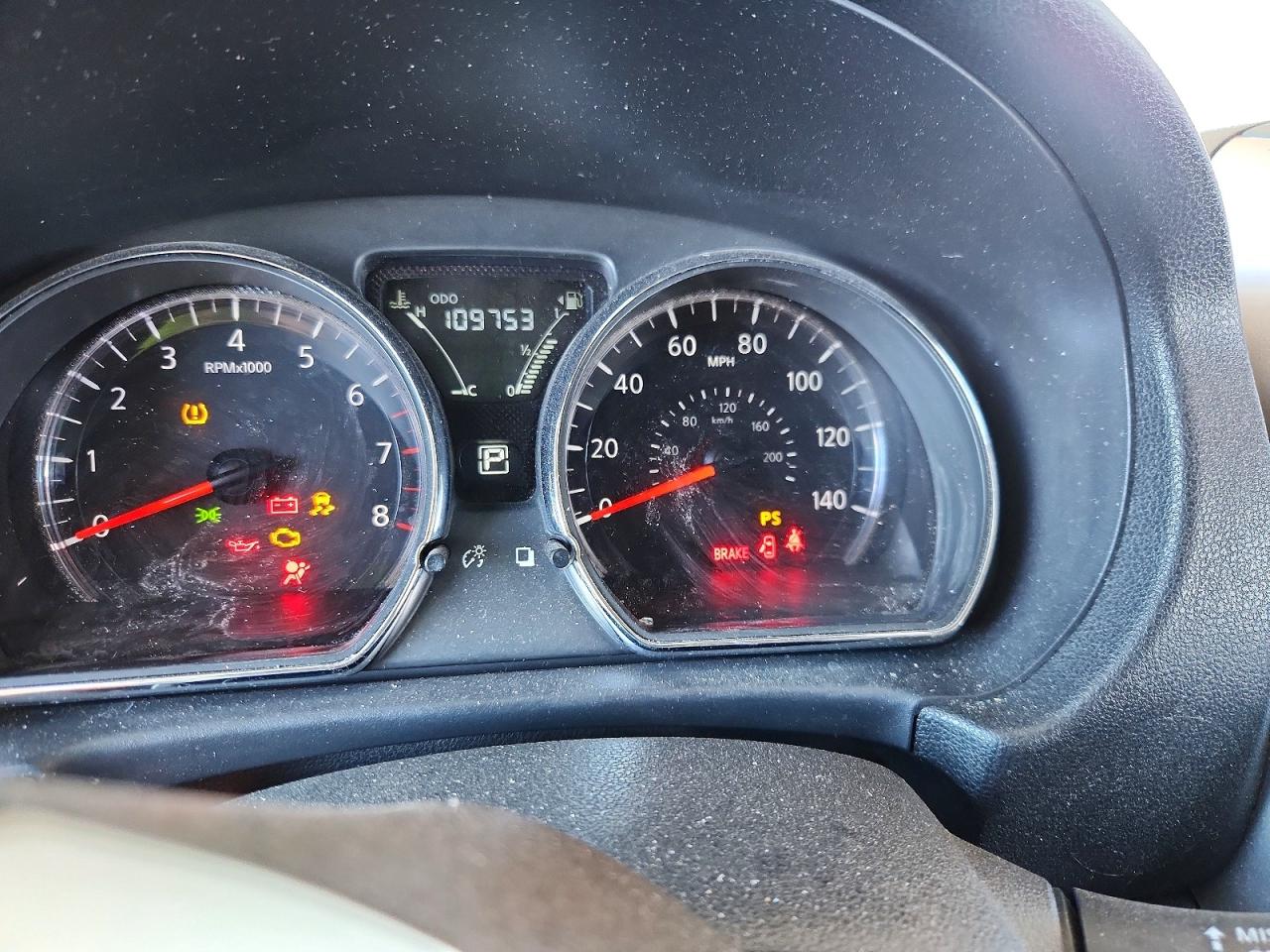 2019 NISSAN VERSA SV photo 9