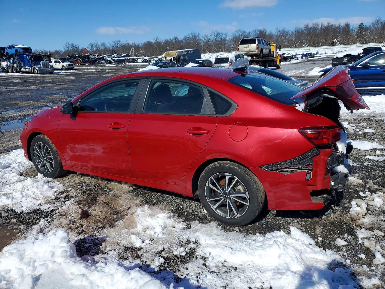 2023 KIA FORTE LXS photo 4