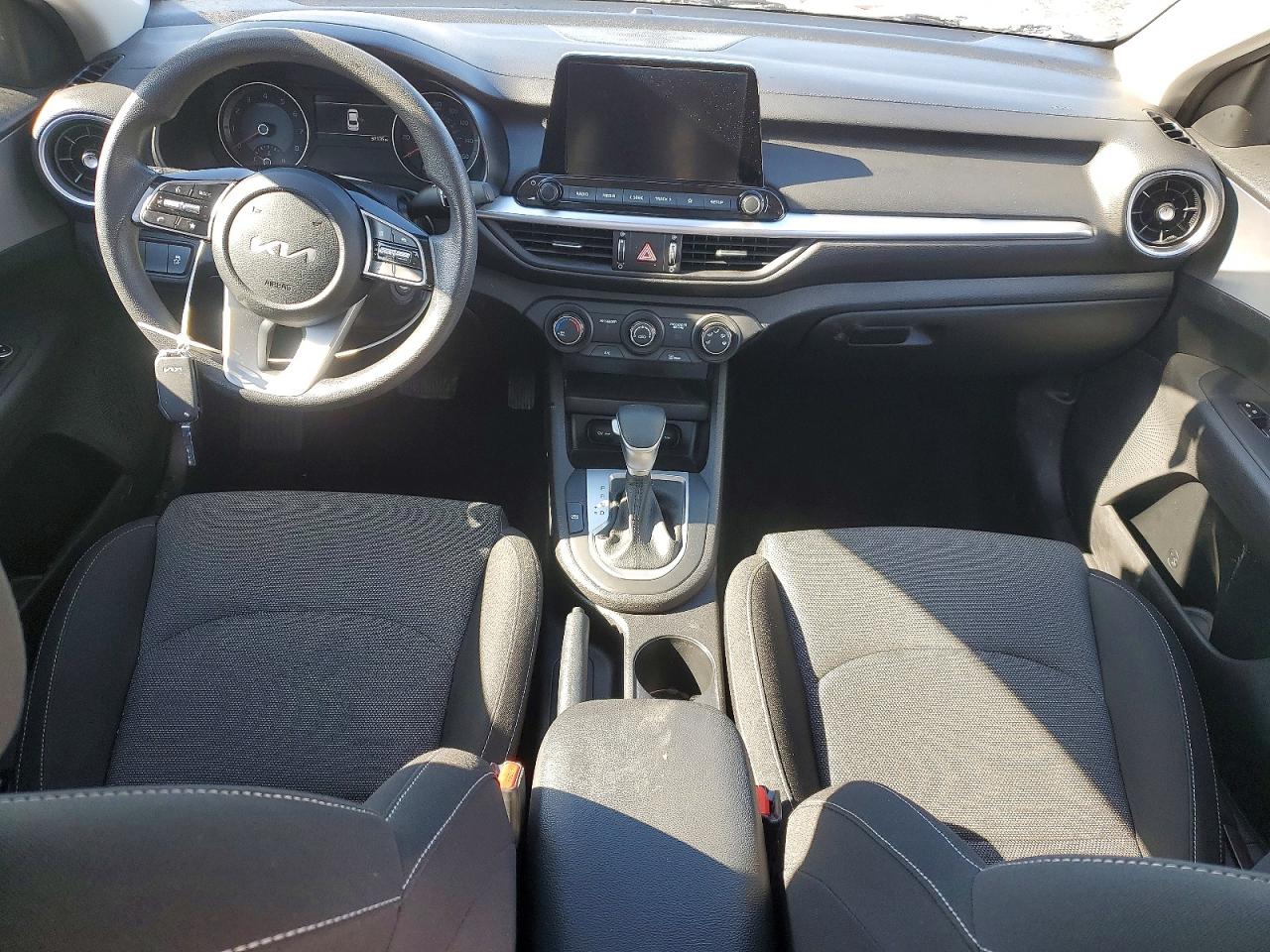 2023 KIA FORTE LXS photo 22