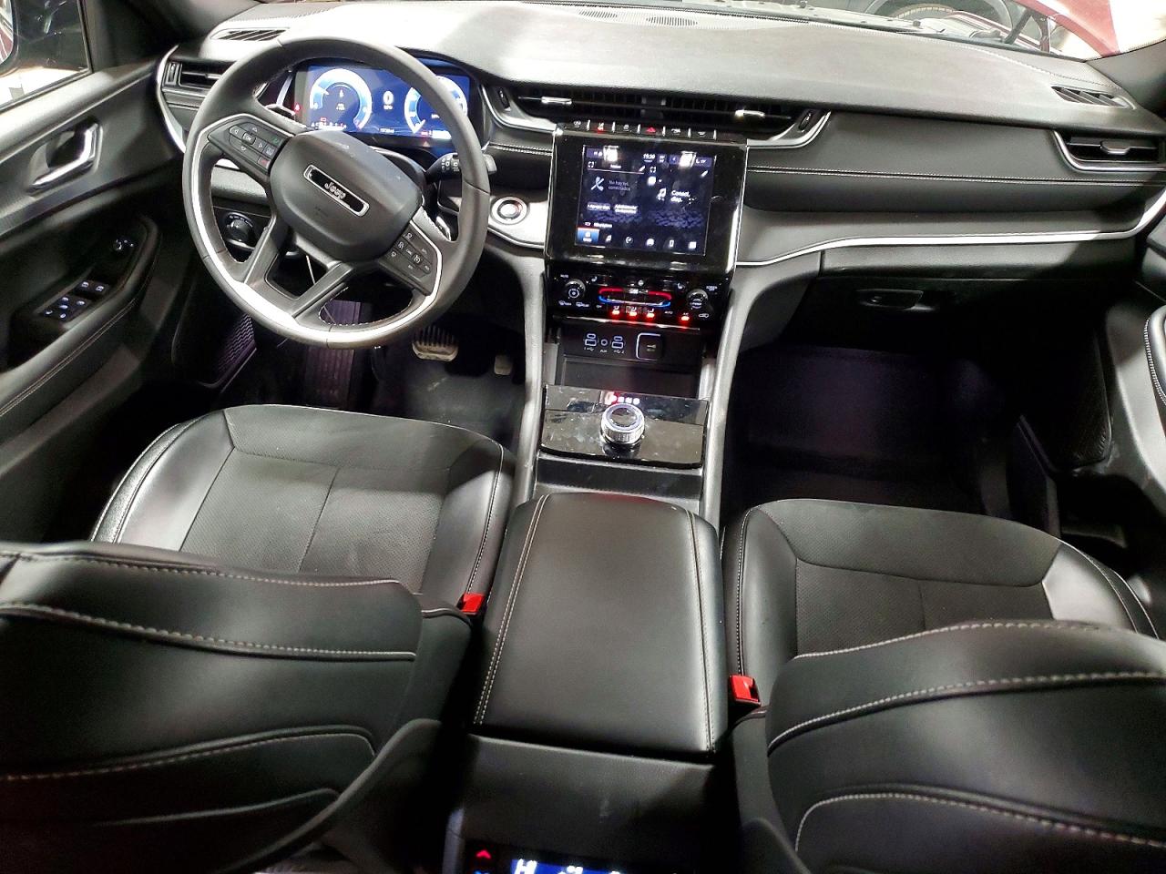 2024 JEEP GRAND CHEROKEE L LAREDO photo 15