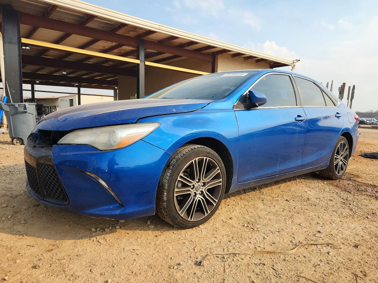 2016 TOYOTA CAMRY