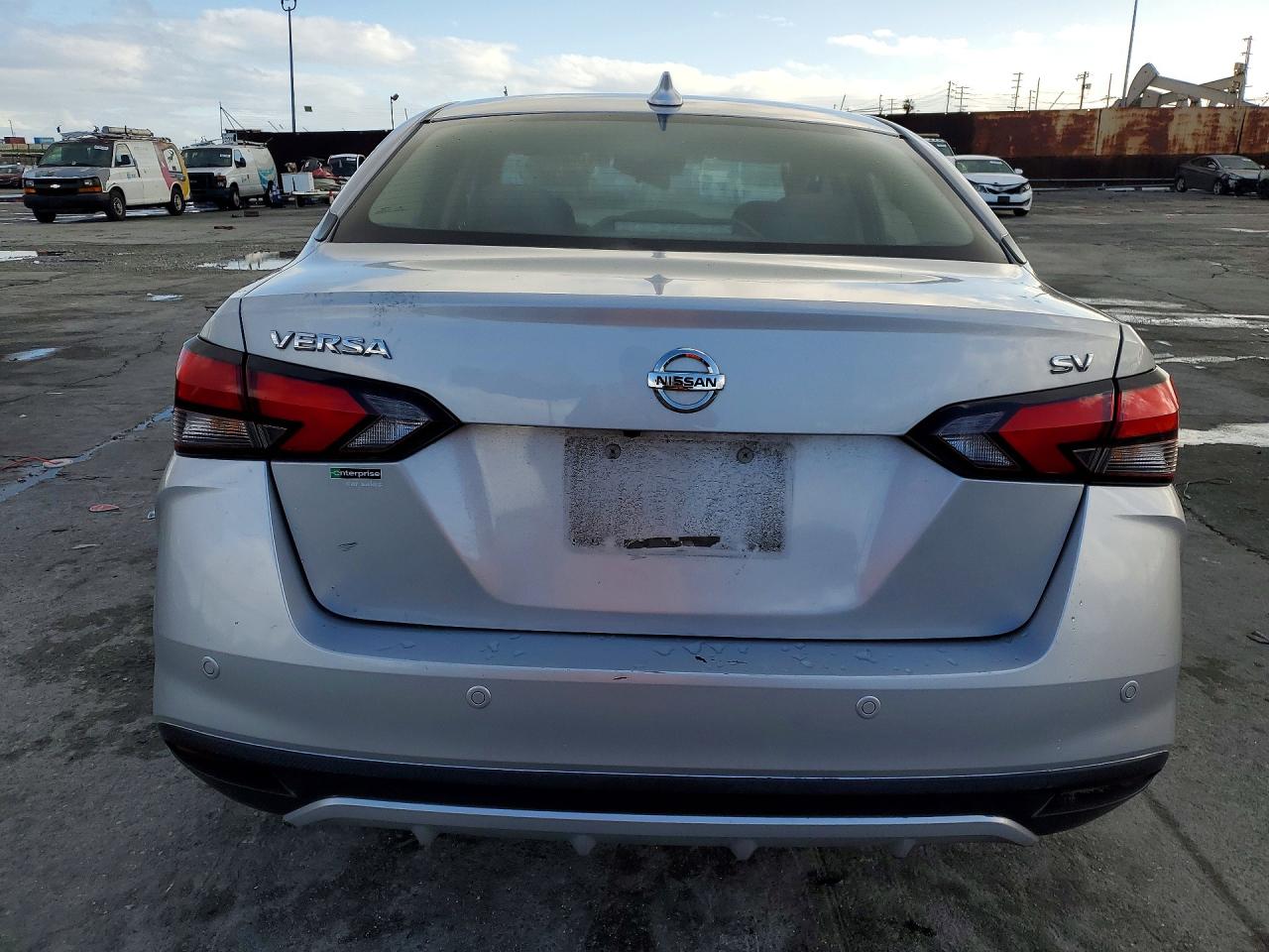 2021 NISSAN VERSA SV photo 11