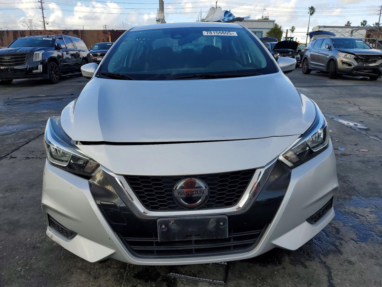 2021 NISSAN VERSA SV photo 9