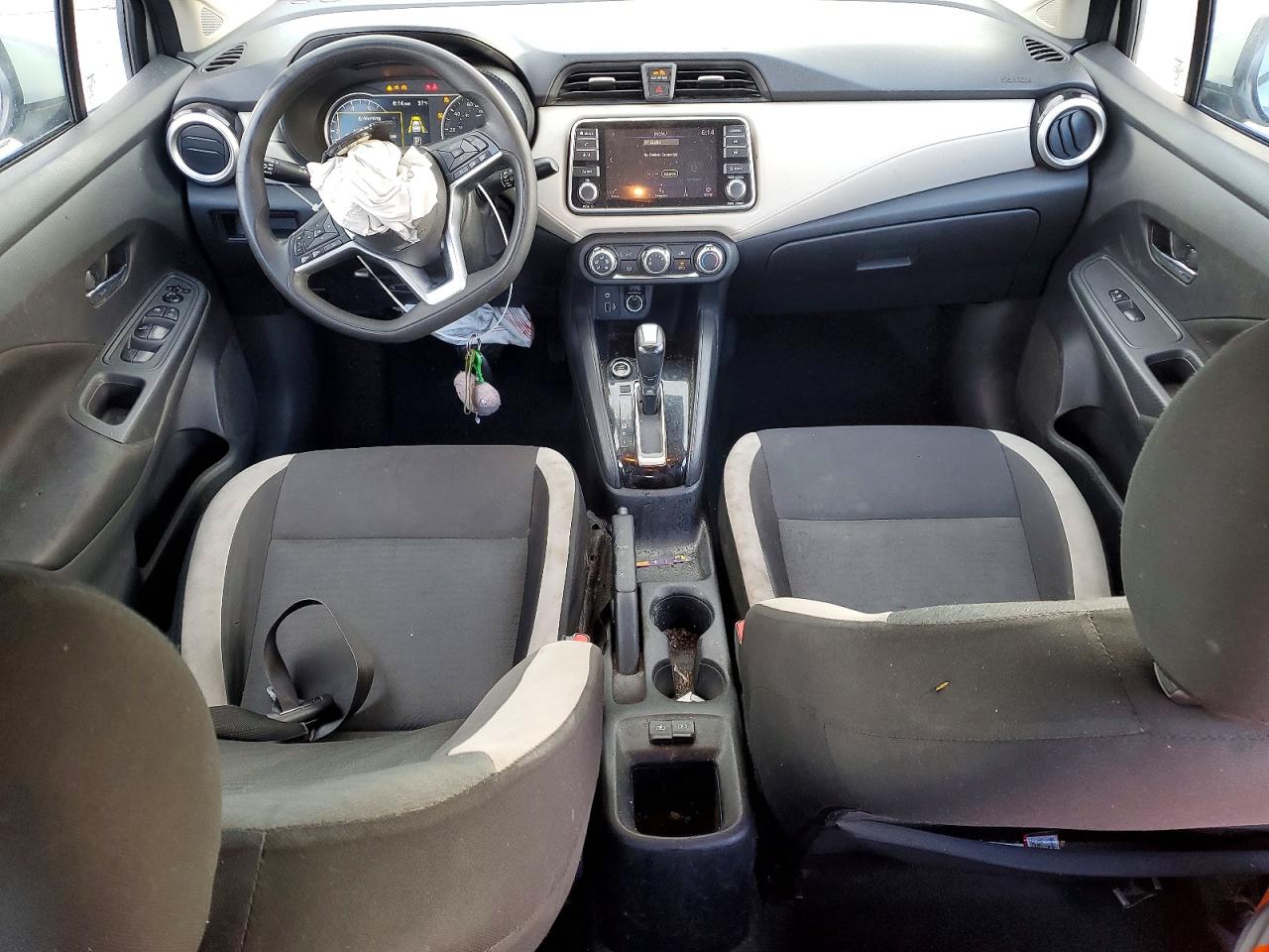 2021 NISSAN VERSA SV photo 15