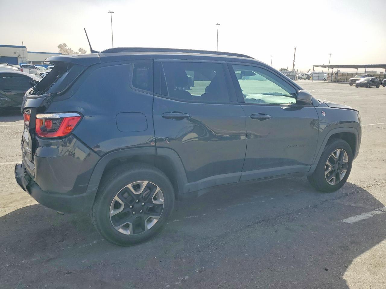 2017 JEEP COMPASS TRAILHAWK photo 5