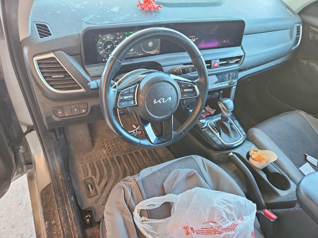 2025 KIA SELTOS EX photo 15