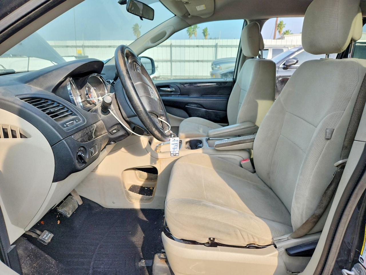 2012 DODGE GRAND CARAVAN SXT photo 7