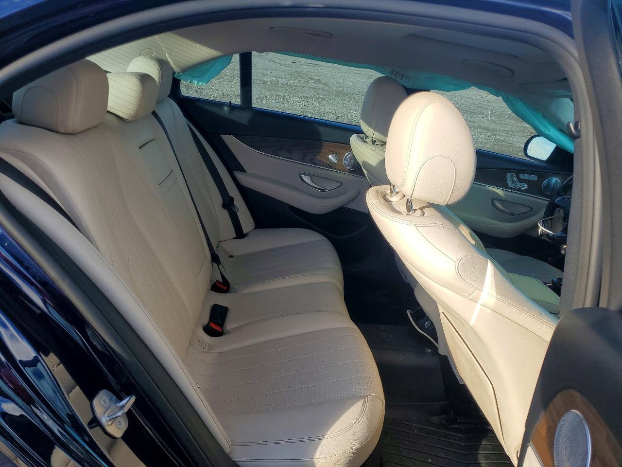 2017 MERCEDES-BENZ E 300 photo 19